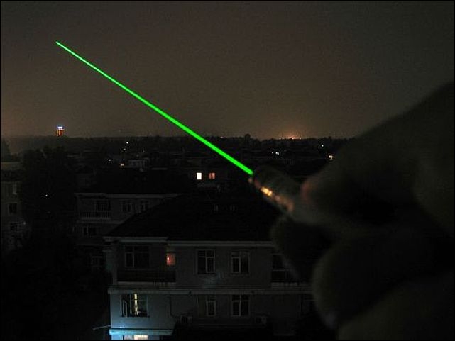 Зеленая лазерная указка 200 mW. Вид 3